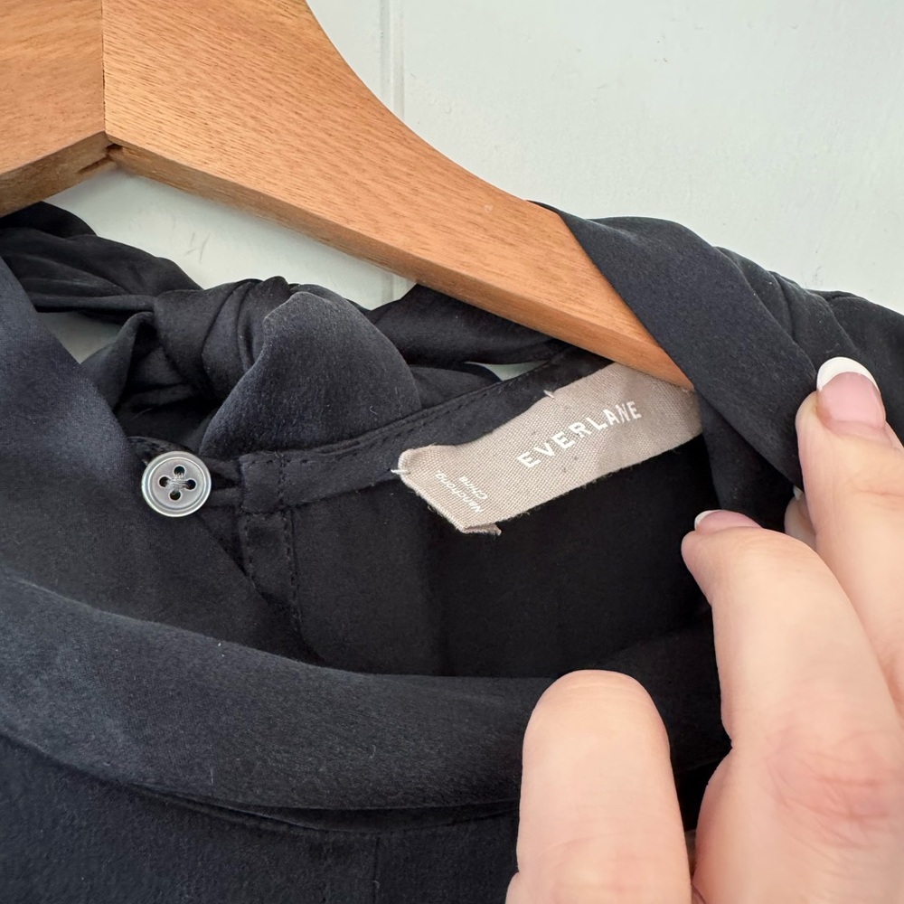 Everlane Clean Silk Charmeuse Tie Blouse - Picture 4 of 8